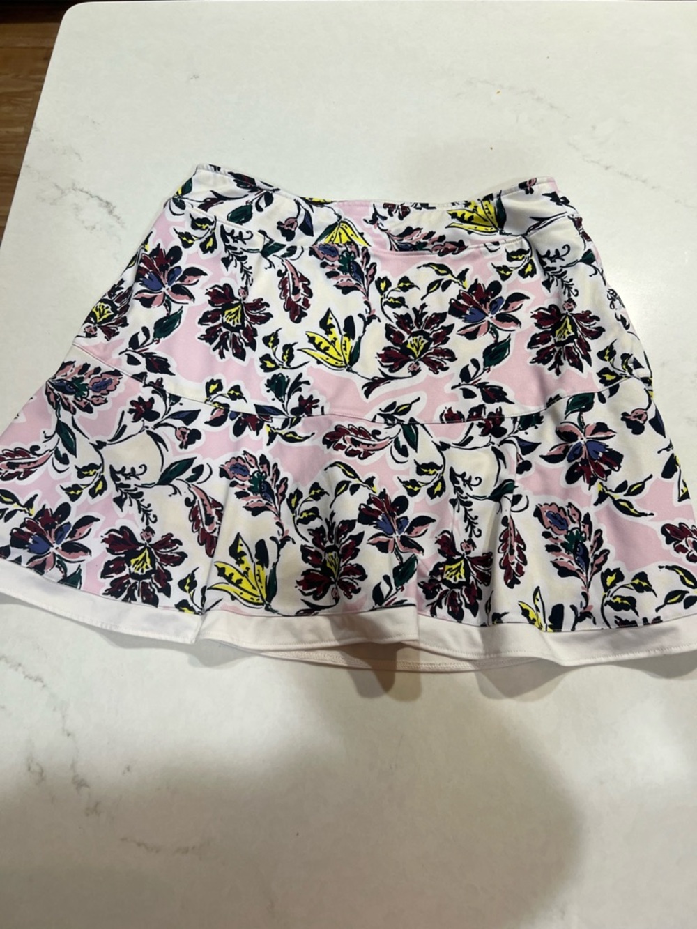 Floral tennis skirt fits like a M